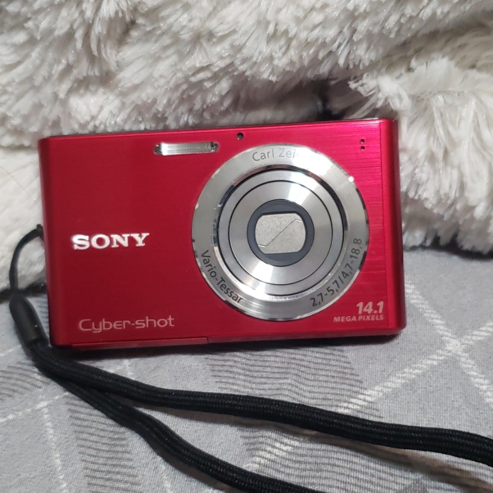 Sony cyber shot camera bundle